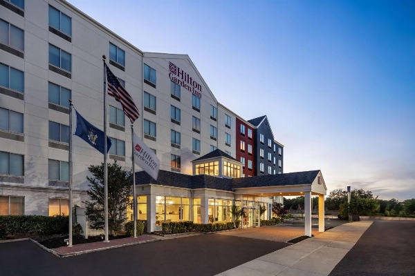 Hilton Garden Inn Queens/Jfk Airport image 2